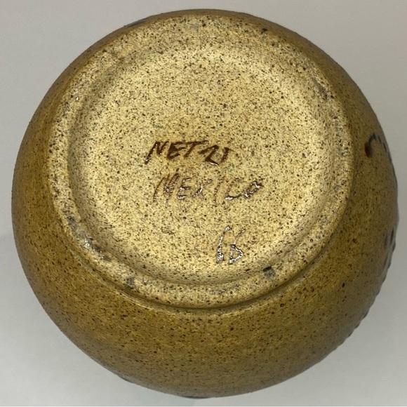 Tonala Netzi Pottery Vase Bird/Flowers Hand Painted 6” tall, Mexico, Can… - Picture 5 of 8